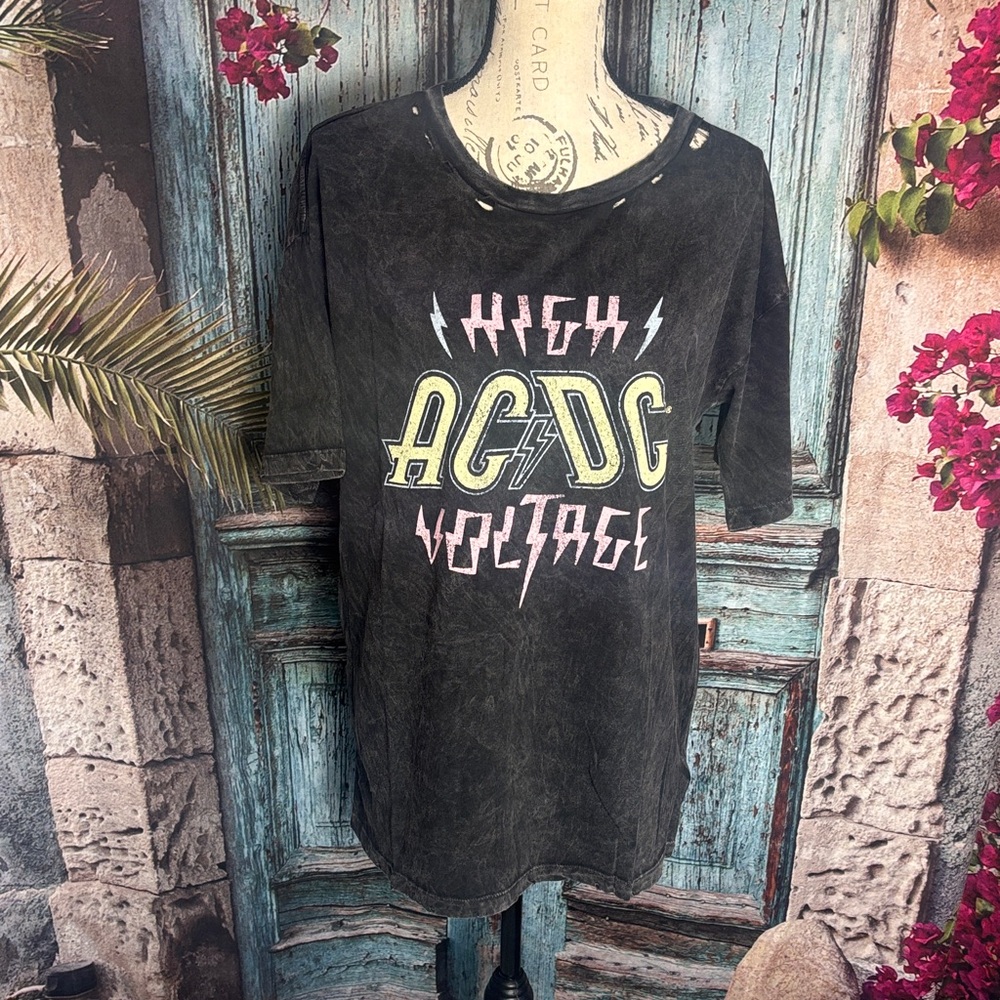 Vintage Canvas AC DC High Voltage T-shirt New In Package, size small